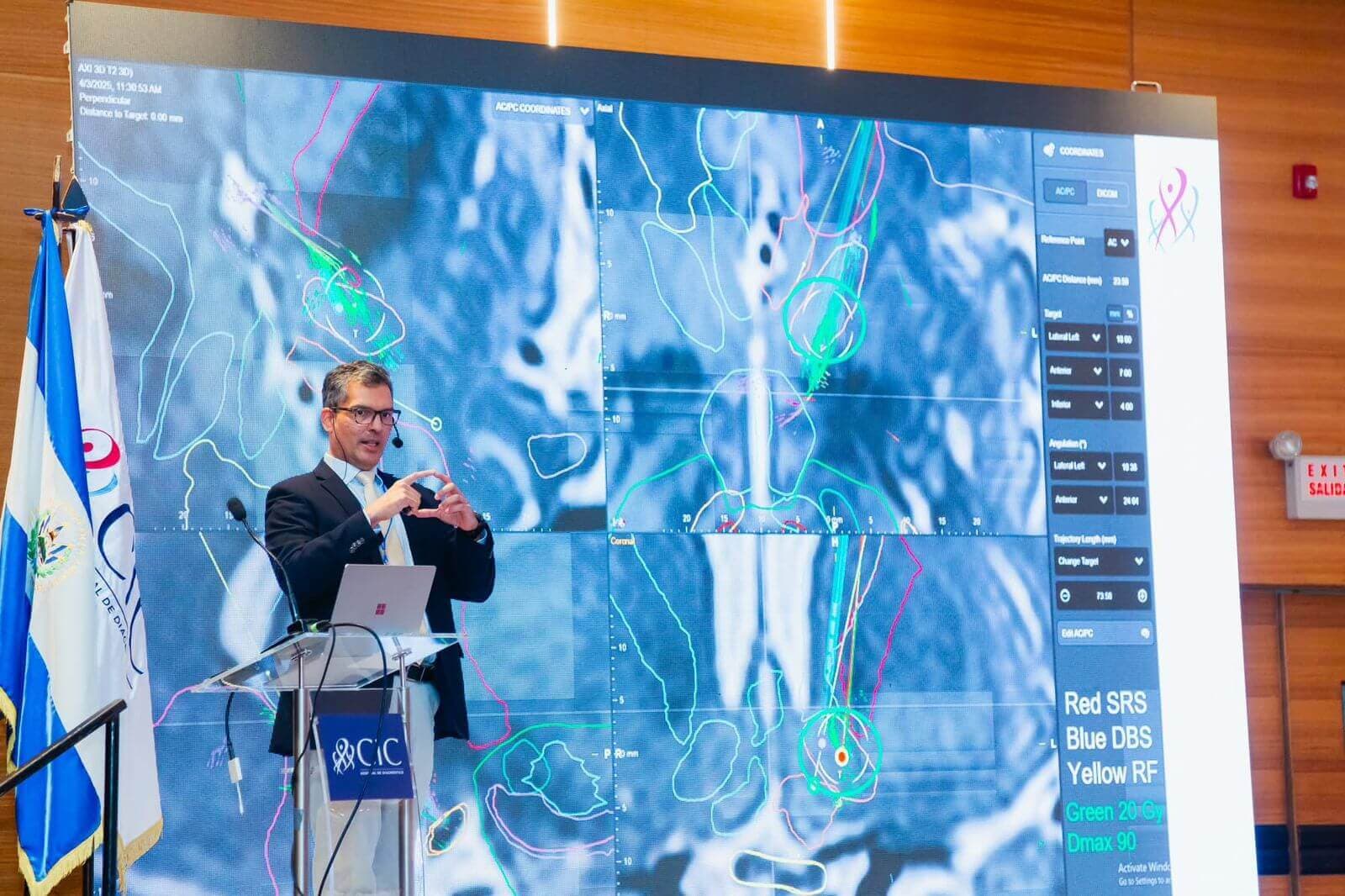 Dr. Eduardo Lovo, neurocirujano y radiocirujano especialista en tumores cerebrales — 1